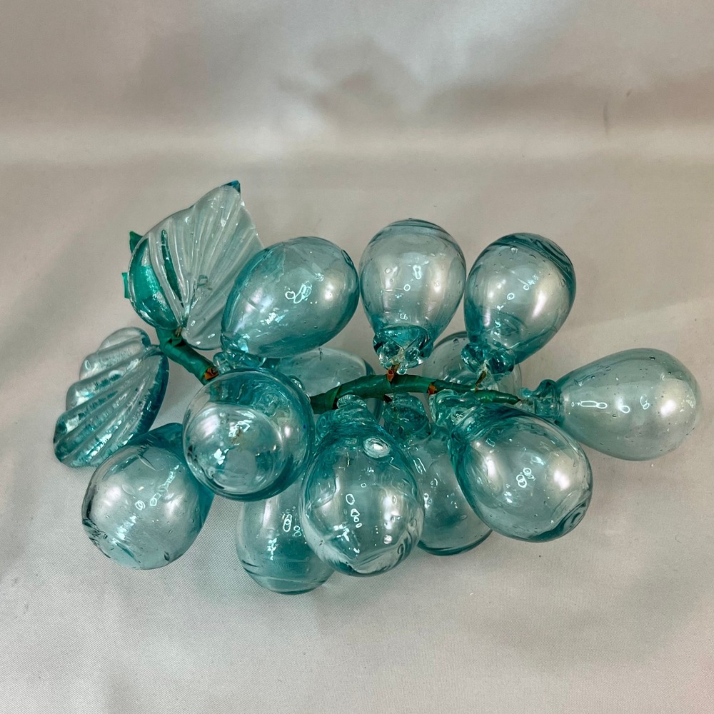 Unbranded Glass Grape Cluster Home Decor OS Aqua Blue Excellent MCM Art Glass